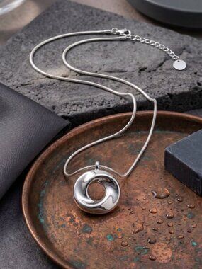 18K White Gold Plated Stainless Steel Minimalist Twisted O Pendant Necklace 18"